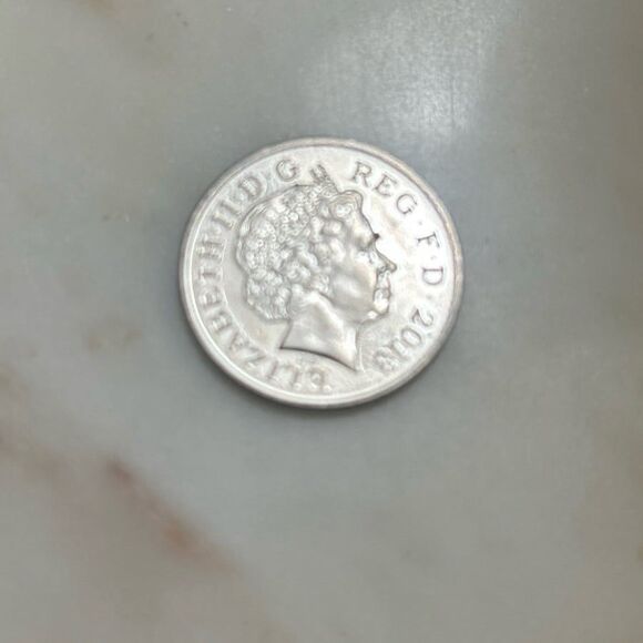 10 Pence Royal Arms Lions Coin - Picture 1 of 3